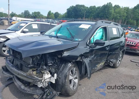 2021 Subaru Ascent Premium из США, поврежденный, VIN 4S4WMAFD8M3400175